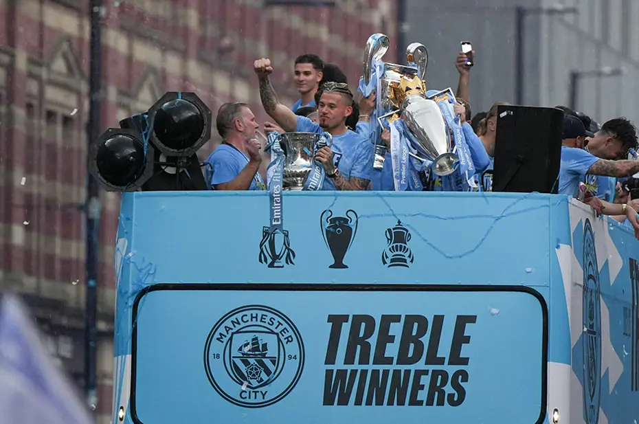 Manchester City'den 3 kupalı şov - 8