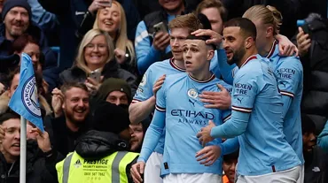 Manchester City, Premier Lig'de yakın takibi sürdürüyor