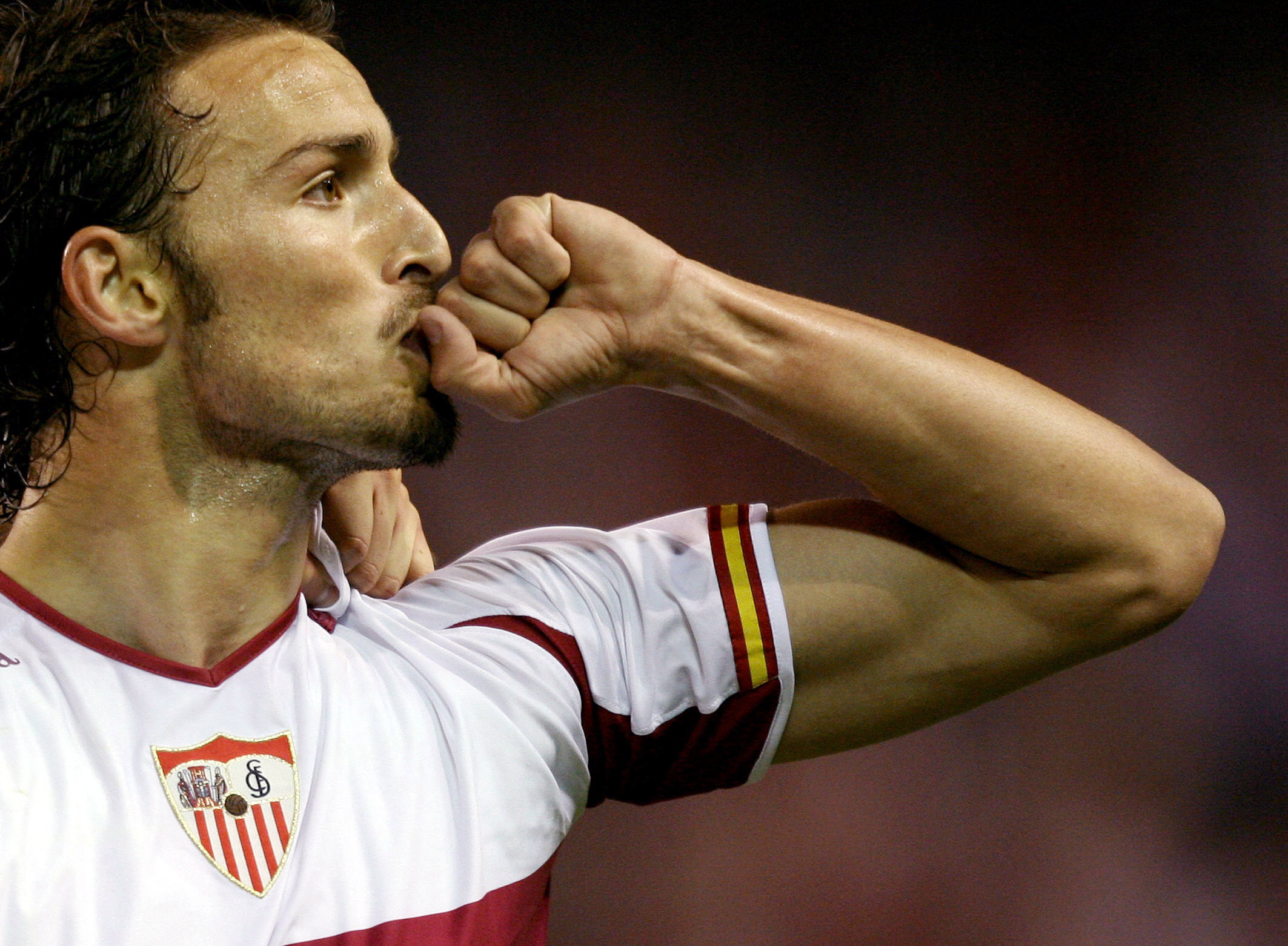 İZLE| Sevilla taraftarları Antonio Puerta'yı unutmadı: Babası gözyaşlarını tutamadı