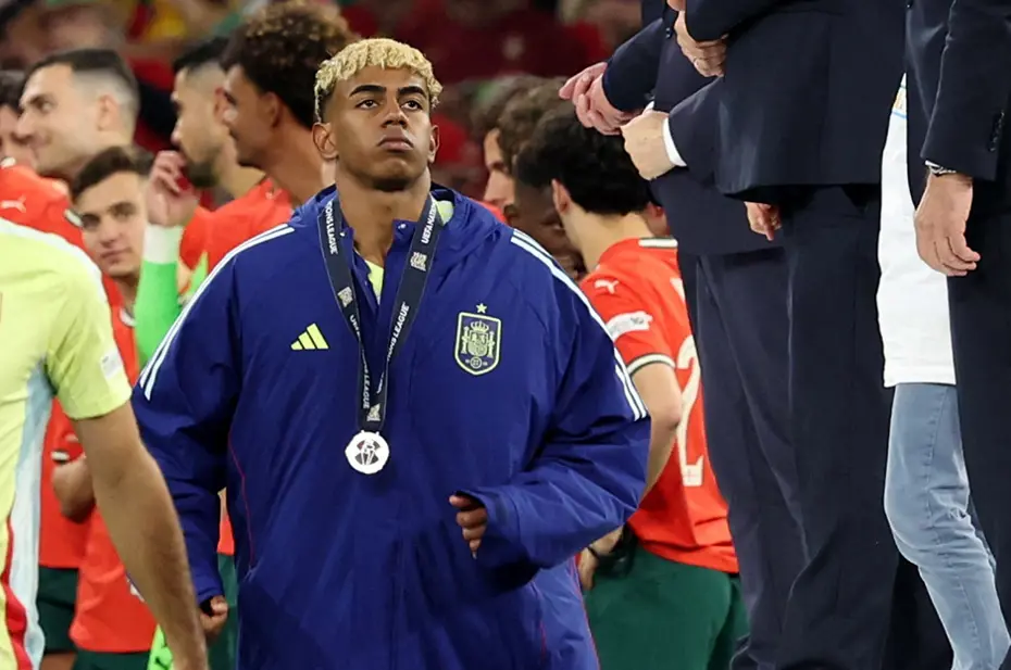 Lamine Yamal'dan olay hareket: Kupa töreninde yaptıkları ülke gündemine oturdu - 4