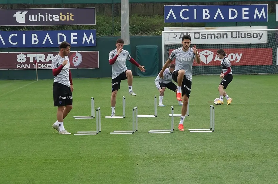 Trabzonspor idmanında üzücü gelişme: Sahayı böyle terk etti - 7