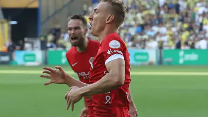 Adam Buksa kimdir? Adam Buksa nereli, hangi mevkide oynuyor?