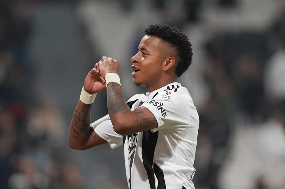Keny Arroyo Beşiktaş'a imza atma nedenini açıkladı - 2