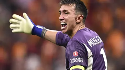 Galatasaray'da Muslera'nın yerine flaş isim: Alisson'u bile sollayıp ilk aday oldu