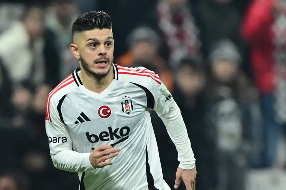 Beşiktaş'ta derbi planı: Solskjaer 3 isim belirledi - 5 Beşiktaş'ta derbi planı: Solskjaer 3 isim belirledi - 5