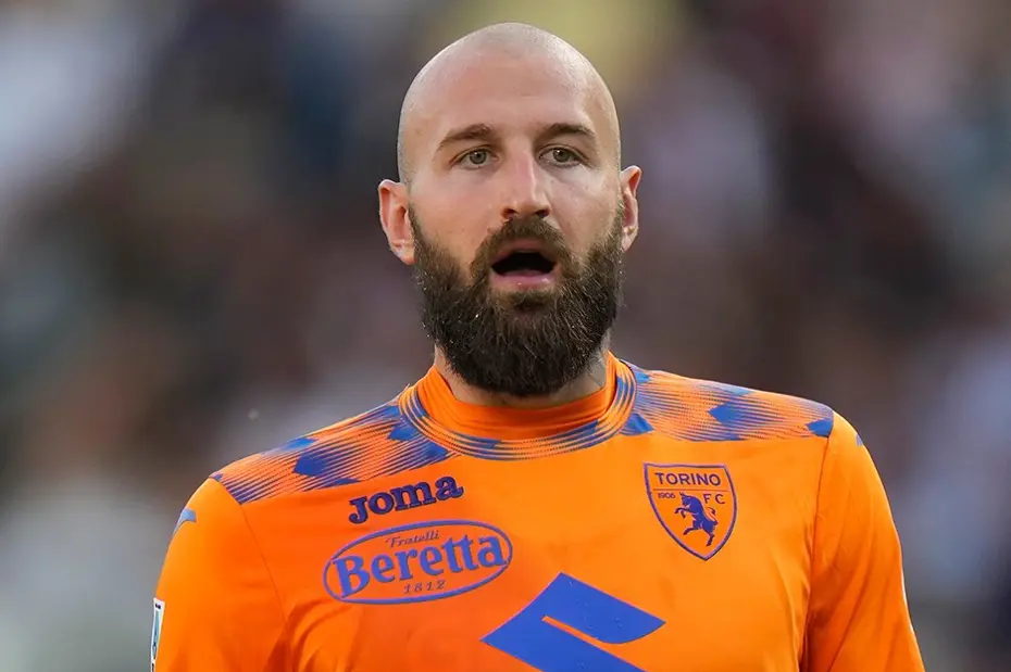 11 yıl önce transfer edip 1 maça bile çıkarmadıkları ismi "kurtarıcı" olarak geri çağırıyorlar - 2