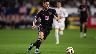 İZLE | Inter Miami'yi 90+2'de Messi-Alba işbirliği kurtardı