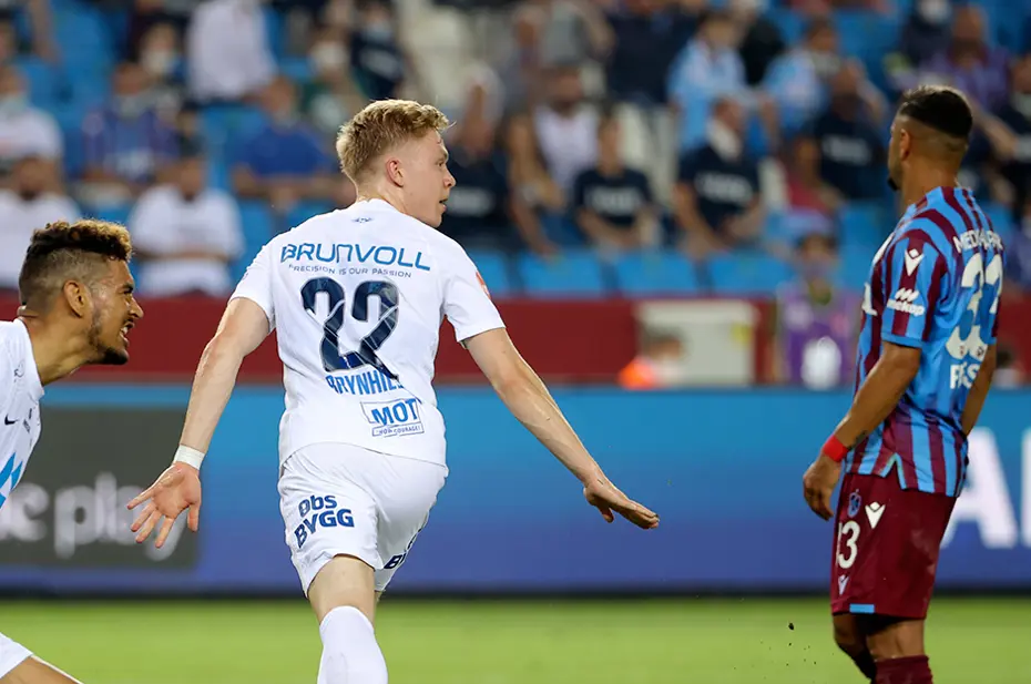 Avcı'nın çalıştırdığı Trabzonspor'a 2 gol, 2 asistle oynamıştı: 2 milyon euroya forvet transferi - 5