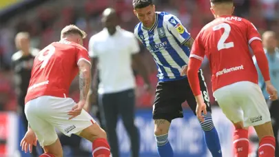 Sheffield Wednesday 2 mucizevi maçla Championship'te; 120+3'te altın gol