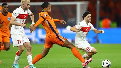 Avrupa, Hollanda-Türkiye maçını konuşuyor: 3 futbolcumuza övgü: "Mücevher gibi"