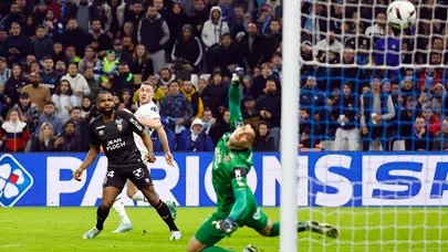 Cengiz Ünder asist yaptı; Marsilya, Lorient'ı üç golle geçti