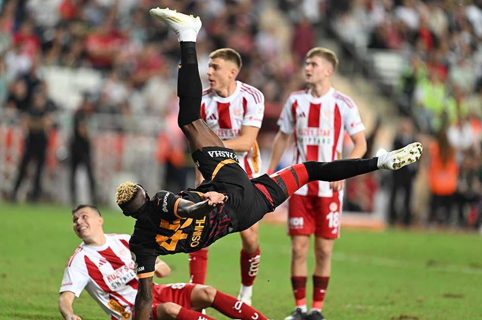 3. örneği yok: Osimhen'in akılalmaz golü dünya futbol tarihine geçti