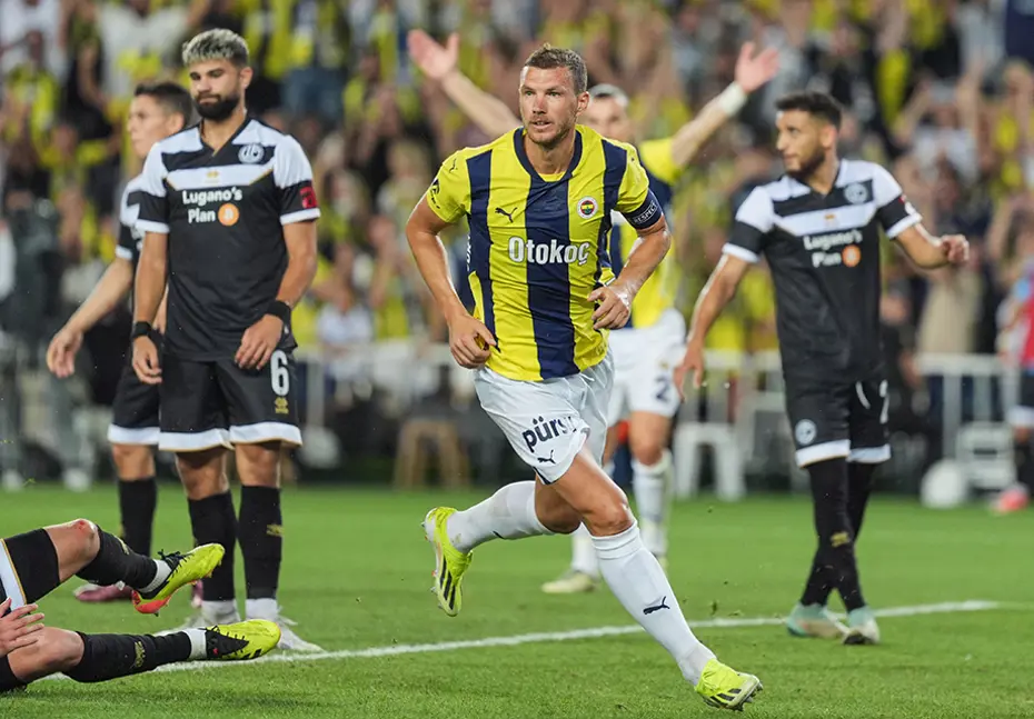 "Ferdi Kadıoğlu bekte daha faydalı olur" | Spor yazarları Fenerbahçe için ne dedi? - 2