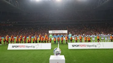 Beşiktaş içeride, Galatasaray dışarıda kazanıyor