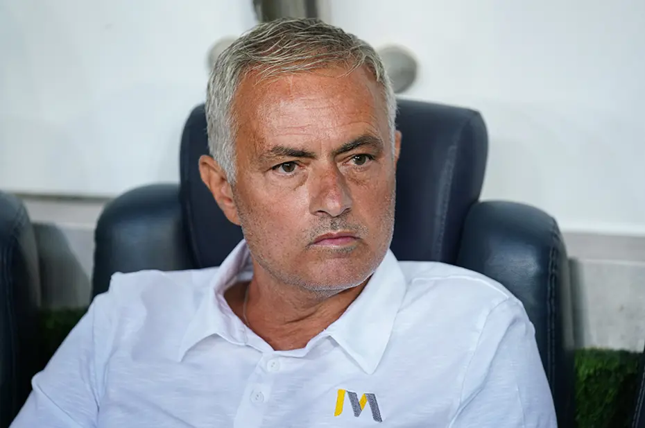 Jose Mourinho rotasyona gidiyor: 2 futbolcuya kulübe yolu göründü - 2