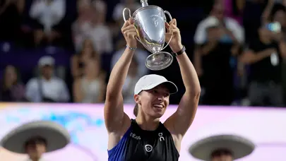 Iga Swiatek yeniden dünya 1 numarası