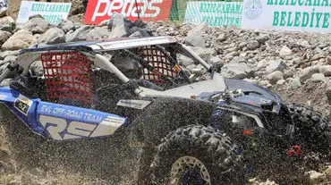 Petlas Türkiye Off-Road Şampiyonası 6. ayak yarışlarında heyecan devam ediyor