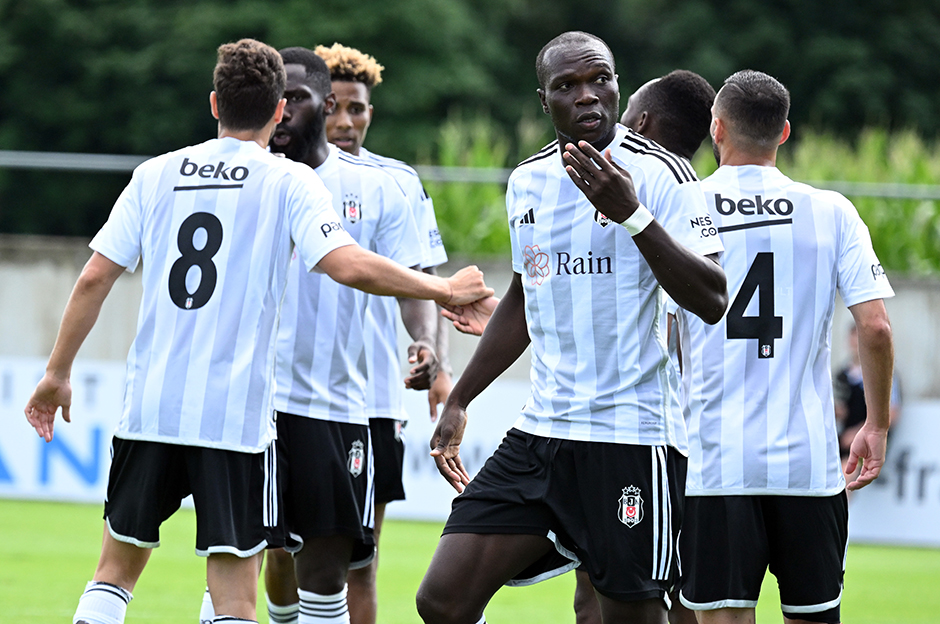 Beşiktaş-Tirana | İlk 11'ler belli oldu