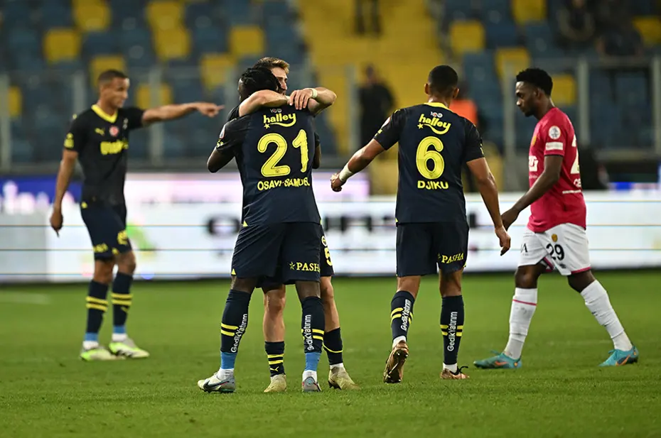 "Farkı Dzeko yarattı" - Spor yazarları Fenerbahçe için ne dedi? - 4