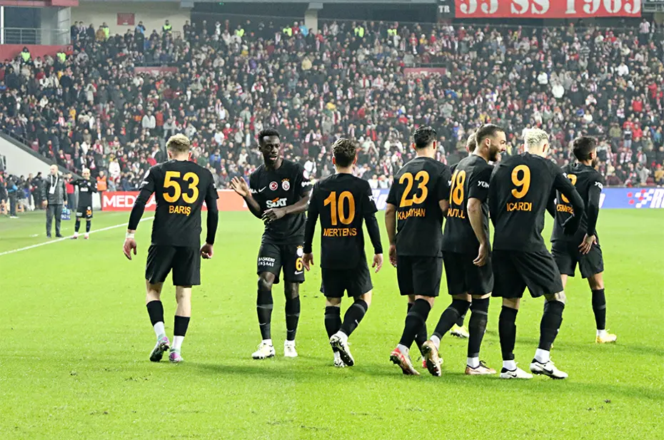 Spor yazarları Samsunspor-Galatasaray maçı için ne dedi? - 4 Spor yazarları Samsunspor-Galatasaray maçı için ne dedi? - 4