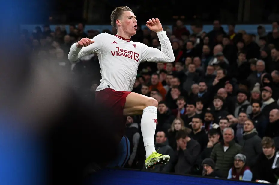 Galatasaray'dan Manchester United'ın 32 milyon euroluk yıldızına teklif - 6 Galatasaray'dan Manchester United'ın 32 milyon euroluk yıldızına teklif - 6