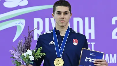 Milli eskrimci Doruk Erolçevik dünya şampiyonu oldu