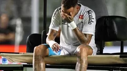 Neymar'ın büyük talihsizliği: Sahayı gözyaşlarıyla terk etti