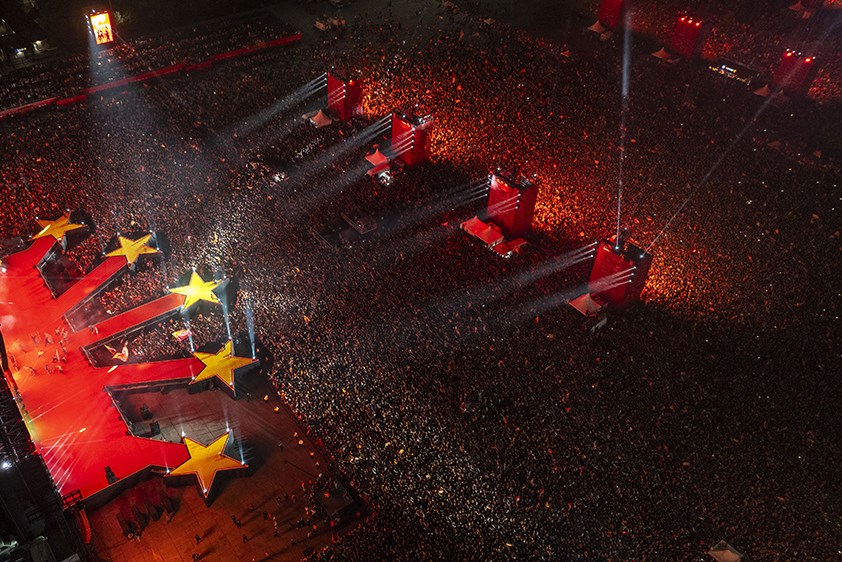 Galatasaray'dan Fenerbahçe'ye "kutlama" göndermesi