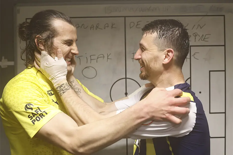 Fenerbahçe soyunma odasından paylaştı, taktik tahtasında yazanlar dikkat çekti - 4