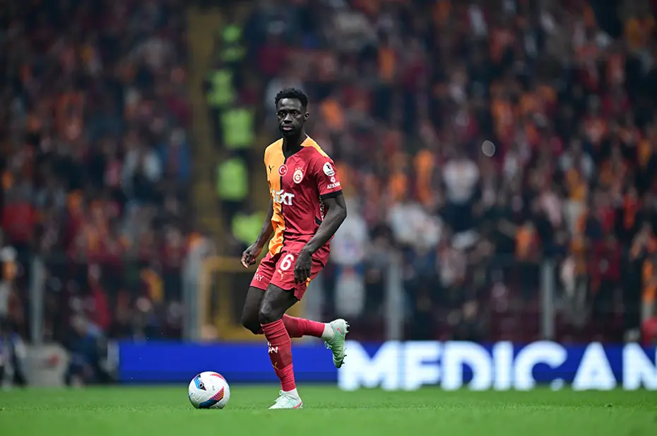 Galatasaray'da 3 yıllık imza: Menajeri İstanbul'a geldi, anlaşma sağlandı - 2