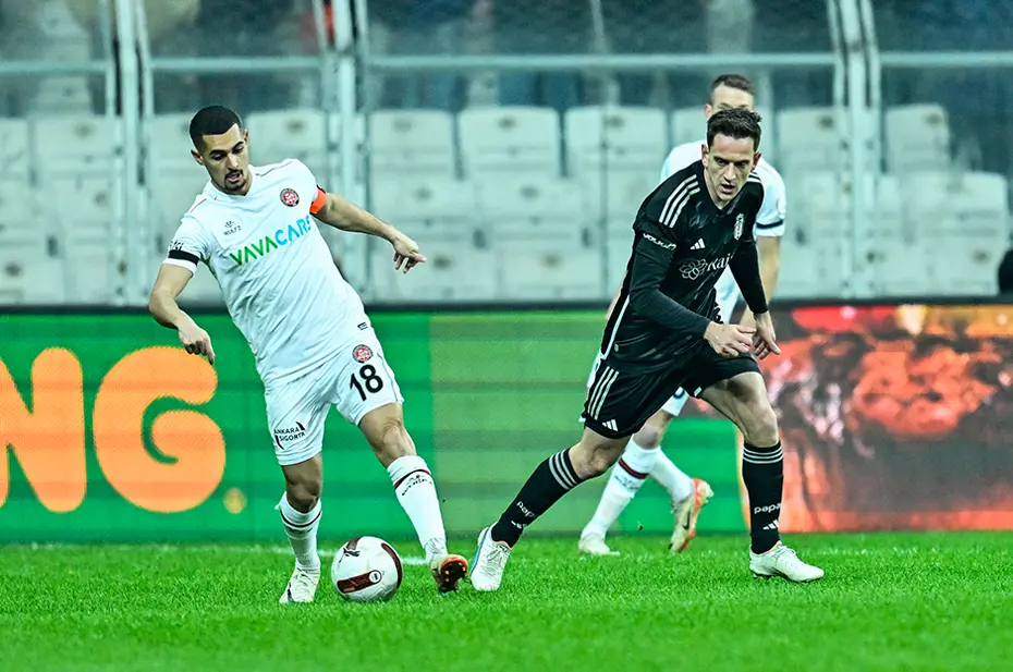 Fenerbahçe'nin ilk transferi yolda: Levent Mercan'ın sözleşme detaylarını duyurdular - 3