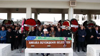 Fenerbahçeli yönetici Sertaç Komsuoğlu'nun annesi son yolculuğuna uğurlandı