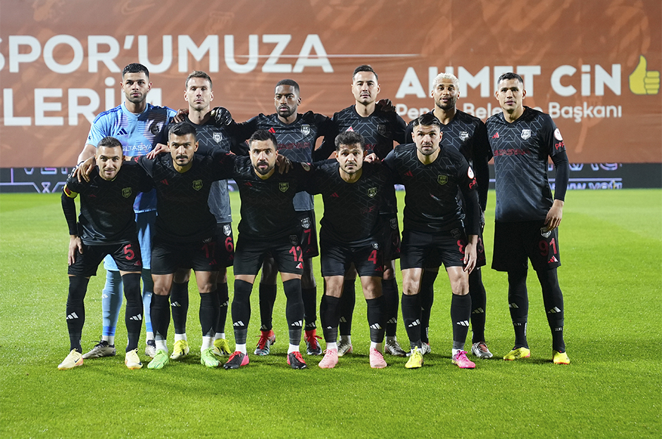 FIFA'dan Türk ekibine üç dönem transfer yasağı