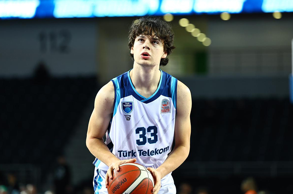 Kaan Yarkut, Türk Telekom'dan NCAA'e transfer oldu