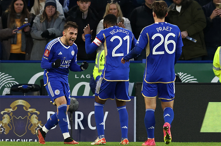Yunus Akgün'den ilk gol: Leicester 3 golle turladı