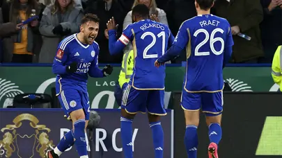 Yunus Akgün'den ilk gol: Leicester 3 golle turladı