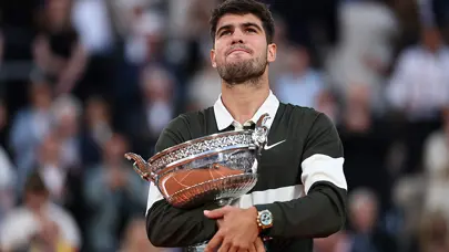 SON DAKİKA | 5 buçuk saatlik nefes kesen tarihi final: Roland Garros'ta şampiyon belli oldu