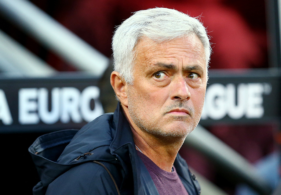Roma teknik direktörü Jose Mourinho, sportif direktörüyle atıştı
