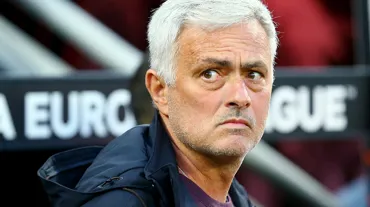 Roma teknik direktörü Jose Mourinho, sportif direktörüyle atıştı