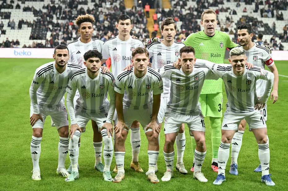 Beşiktaş'ta 7 futbolcuyla yollar ayrılıyor: 9 yabancı takımda kalacak - 3