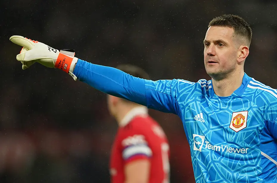 Manchester United'da sahaya çıkacağı günü bekleyen Altay Bayındır'ı üzecek iki ihtimal - 5