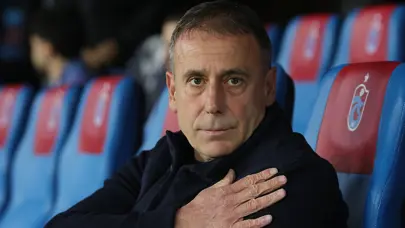Trabzonspor teknik direktörü Abdullah Avcı: "Yaralarımızı sarmak için futbolun gücünü kullanacağız"