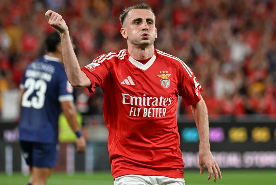 Avrupa'da Kerem Aktürkoğlu çılgınlığı: Ünlü kulüp, milli futbolcuyu etiketleyerek paylaştı - 1 Avrupa'da Kerem Aktürkoğlu çılgınlığı: Ünlü kulüp, milli futbolcuyu etiketleyerek paylaştı - 1