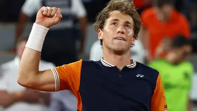 Roland Garros'ta geçen yılın finalisti, son 4 biletini kaptı