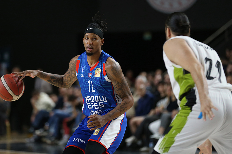 Anadolu Efes ayrılığı açıkladı