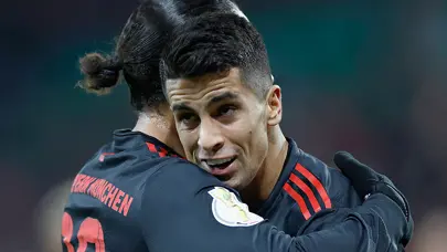 Cancelo ilk maçında asist yaptı; Bayern farkla turladı