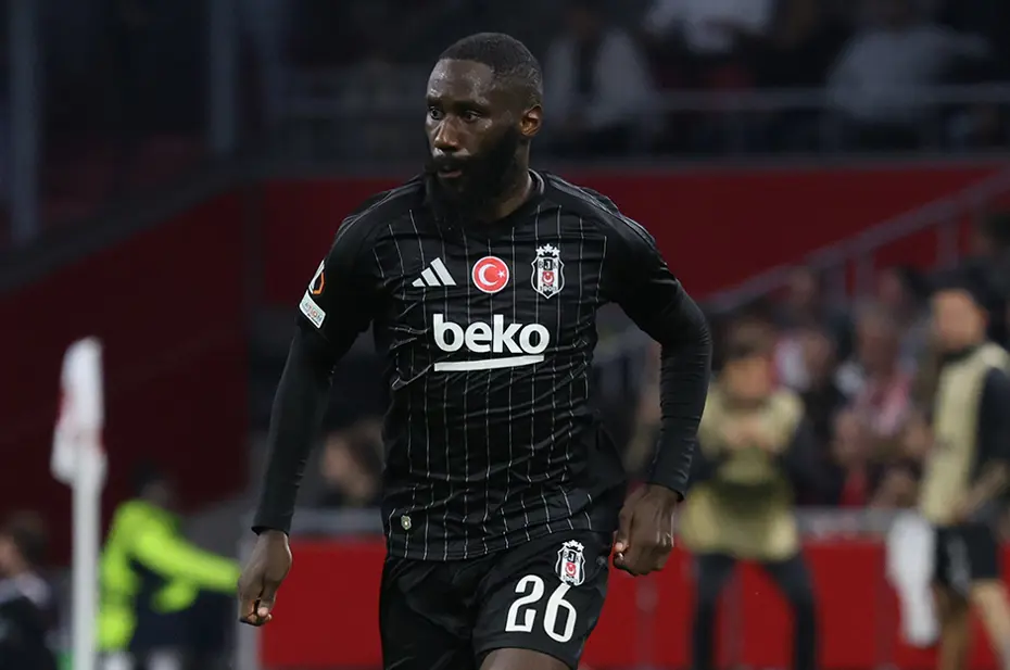 Beşiktaş'ta kriz: Apar topar gönderilmek istenen ismin sözleşmesindeki madde şok etti - 5 Beşiktaş'ta kriz: Apar topar gönderilmek istenen ismin sözleşmesindeki madde şok etti - 5