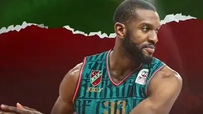 Vittorio Brown ile 1 yıl daha