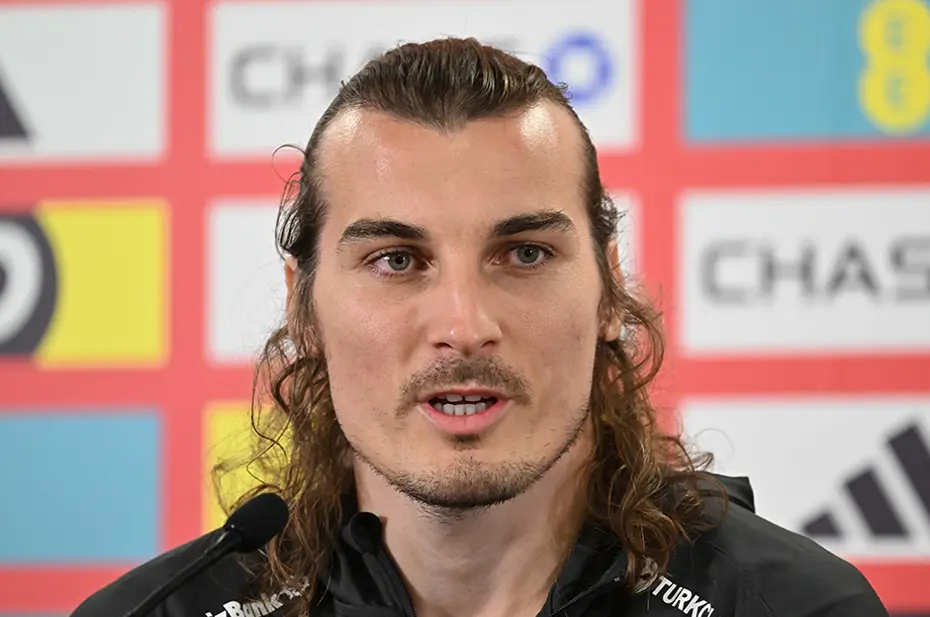 Çağlar Söyüncü'den Fenerbahçe taraftarına şampiyonluk mesajı - 2