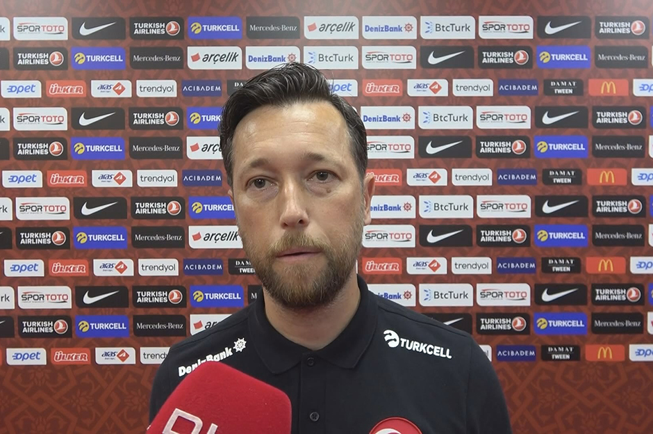 Ümit Milli Takım'ın yeni hocasını 1-0'lık galibiyet kesmedi